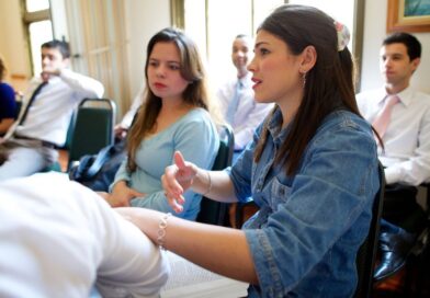 O que é a Escola Dominical na Igreja de Jesus Cristo?